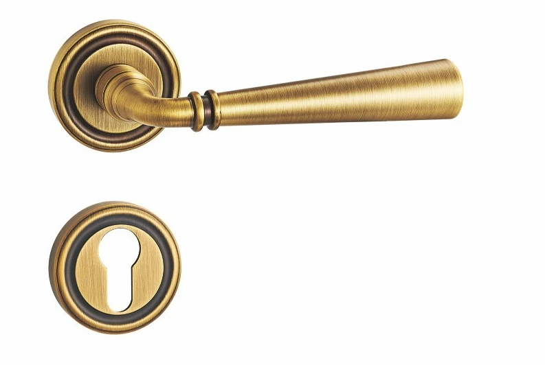 BR5-2522 Tapered classic lever Brass Door Lock